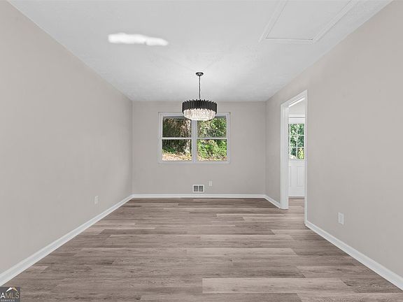 5th image of 3527 Mount Vernon Dr