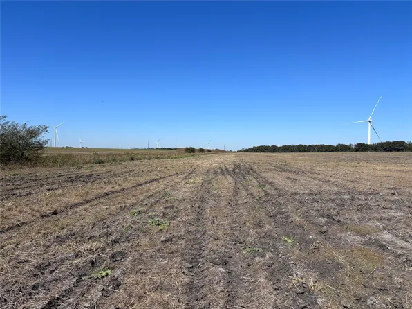 E Cowan St #11, Mart, TX 76664