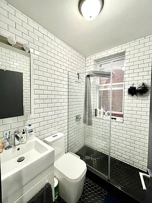 Rented by Pear NYC LLC | media 44