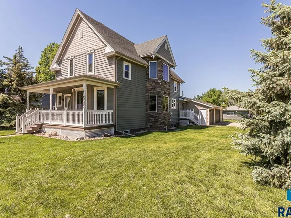 401 S Elm St, Lennox, SD 57039