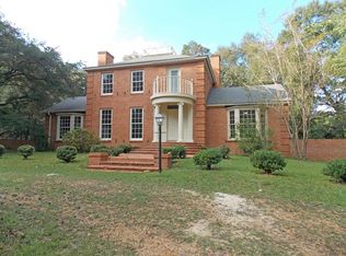 1011 Pinehurst W, McComb, MS 39648