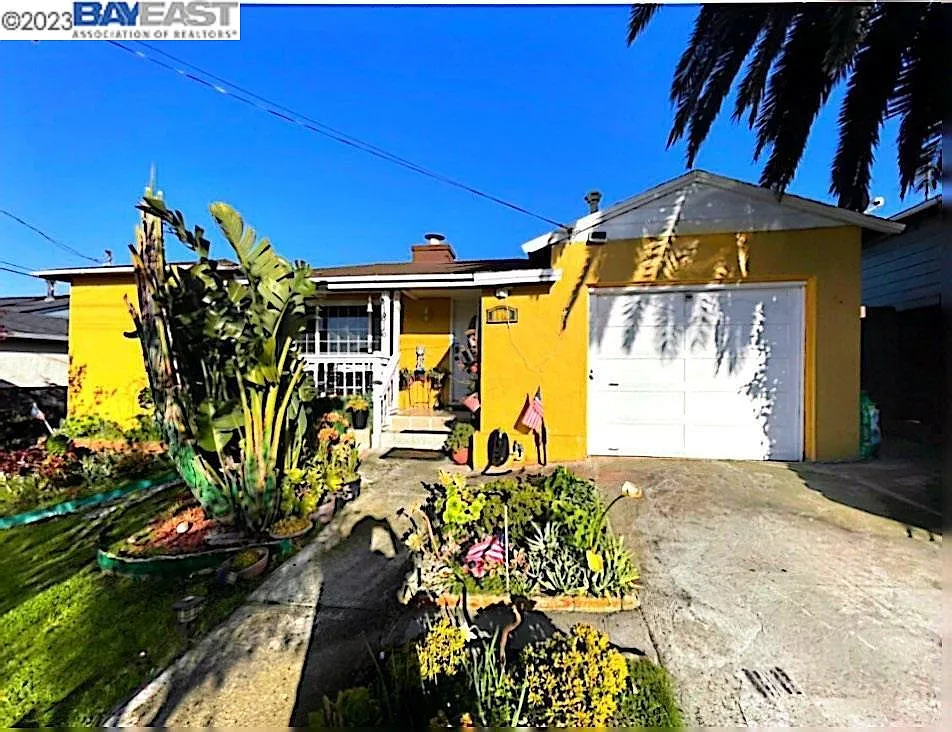 1816 Sweetwood Dr photo 1