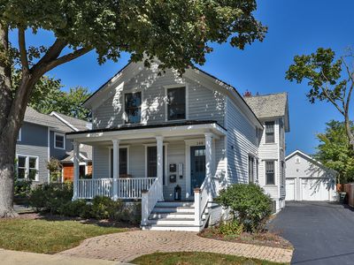 148 W Station St, Barrington, IL, 60010