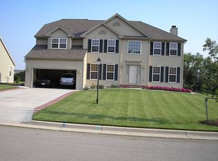 5295 W Harvard Dr, Franklin, WI 53132