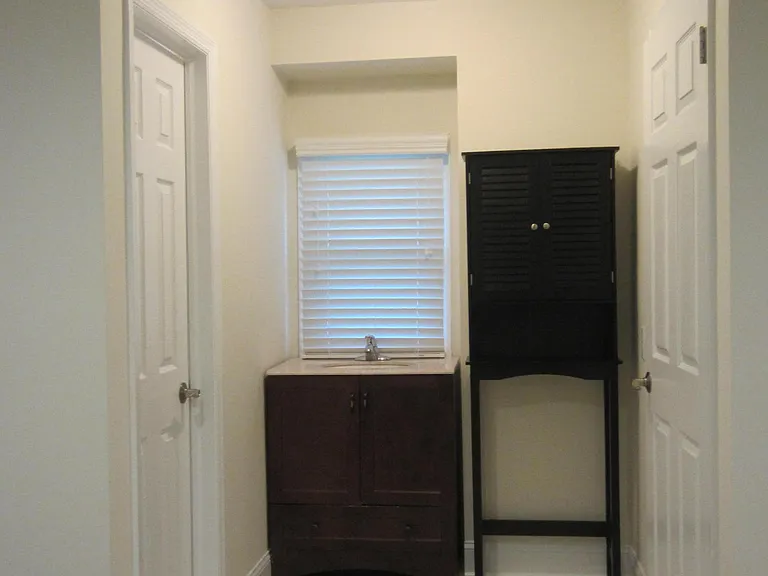 22 Lasatta Ave #2B — Photo 18