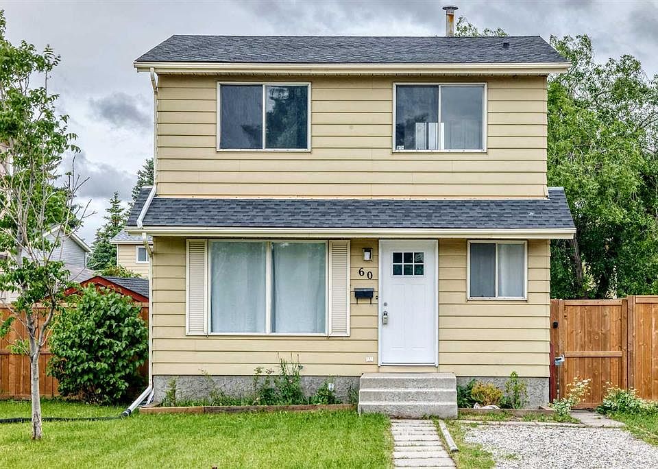 1st image of 60 E Erin Mount Cres SE