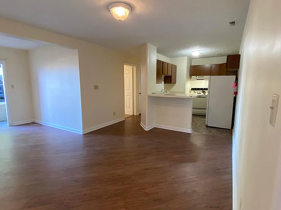 3rd image of 1214 Fairfax St