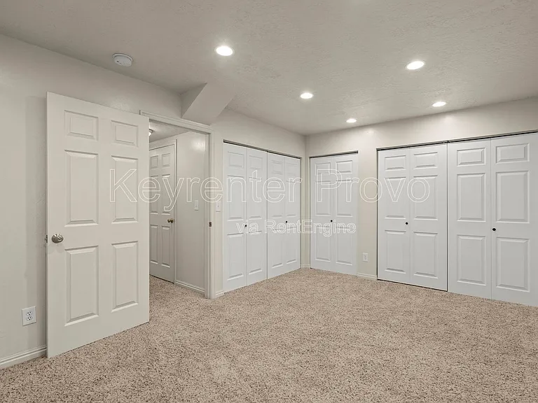 1901 W 1020 N — Photo 24
