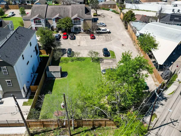 4501 N Main St, Houston, TX 77009