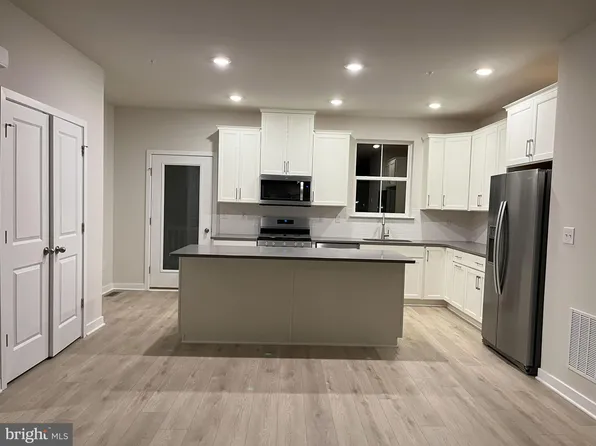 114 Continental Way, Bridgeport, PA 19405