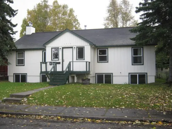 1513 Kinnikinnick St #3, Anchorage, AK 99508