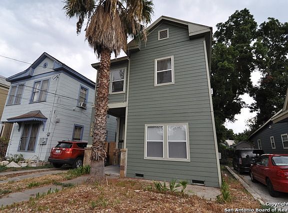 2nd image of 712 Marshall St