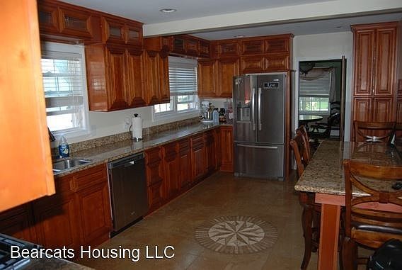 1st image of 72 Matthews St #72