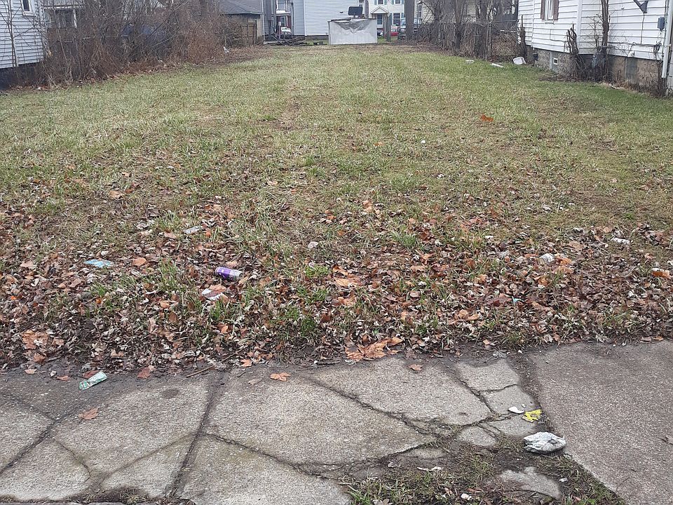 2nd image of 1654 Cleveland Ave