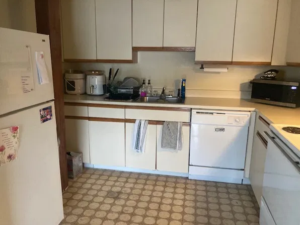 101 Bemis Rd #304, Fitchburg, MA 01420