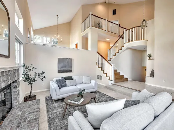 140 Ming Court, Novato, CA 94945