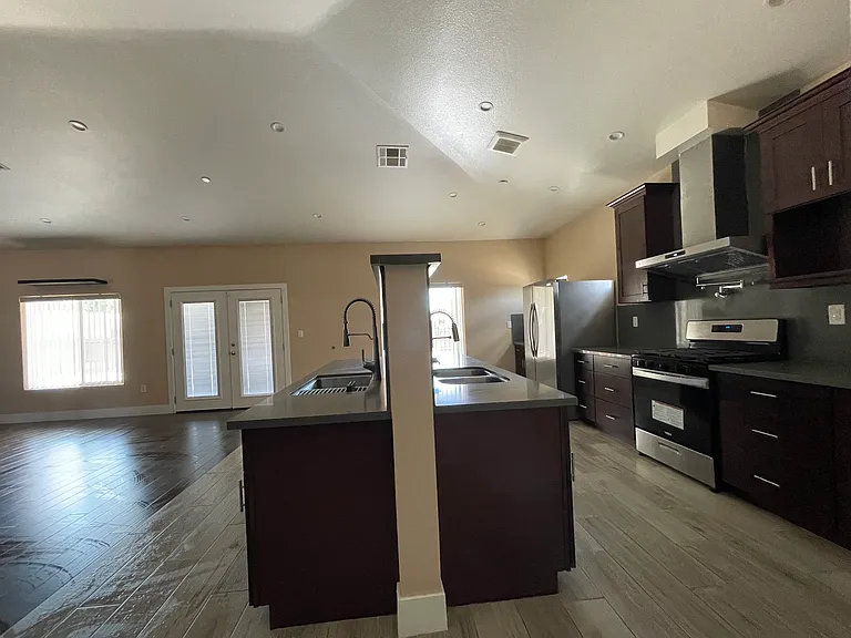 17515 Live Oak St — Photo 19