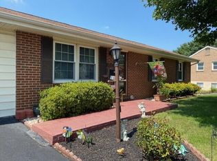 2816 Tulip Ln, Vinton, VA 24179