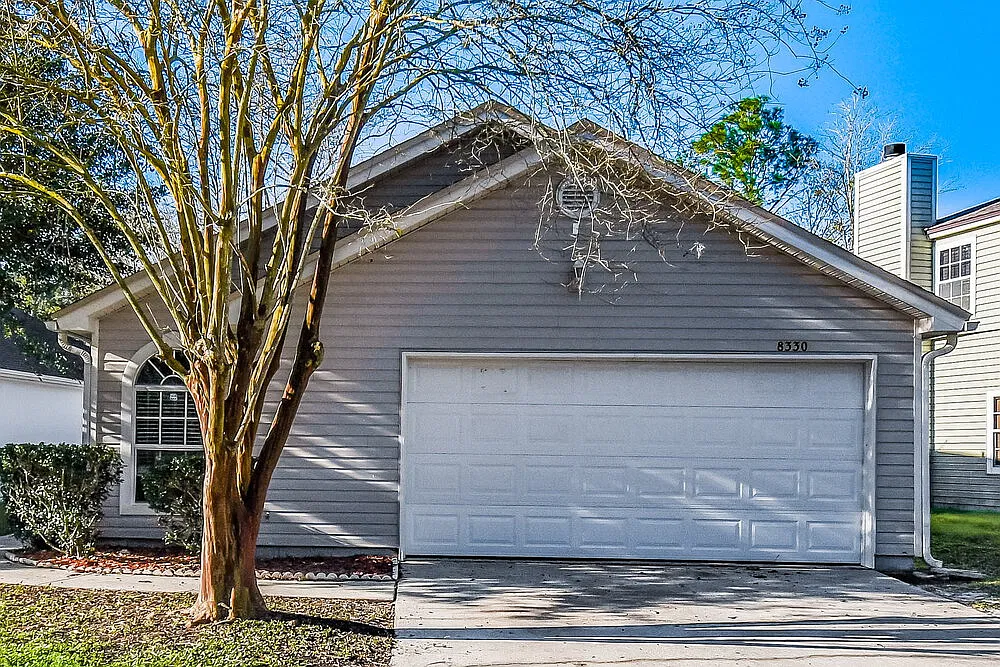 3 bed, 2.0 bath, 1139 sqft, $1,695 — Photo 1