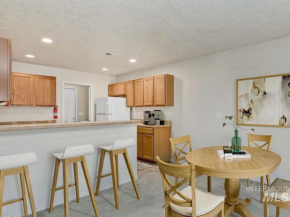 140 SW Quaker Dr Mountain Home ID Zillow