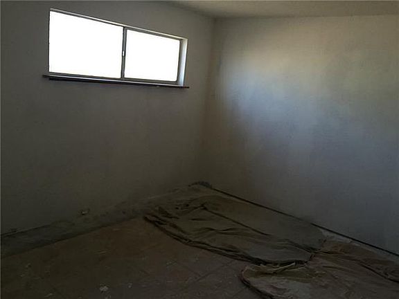4th image of 8700 Catalpa Ln
