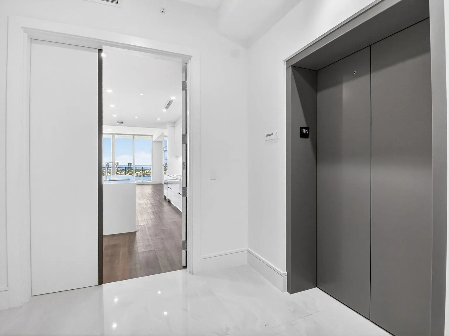 Nautilus 220 - South — Photo 2