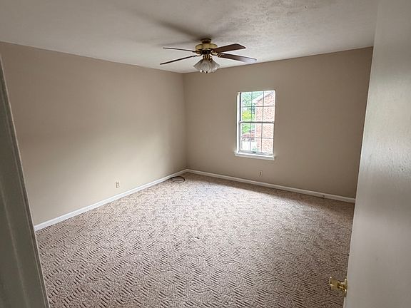 3rd image of 288 Donna Dr APT H