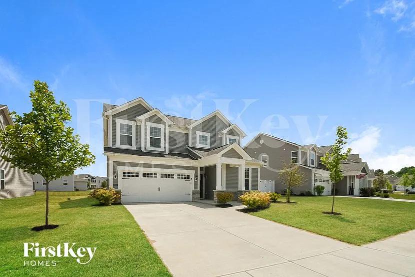 4 bed, 3.0 bath, 2456 sqft, $2,755 — Photo 1