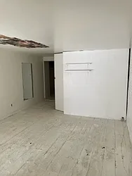 Rented by R New York