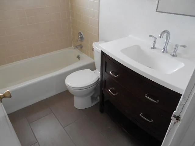 3234 W Fairview Pl #3 — Photo 7