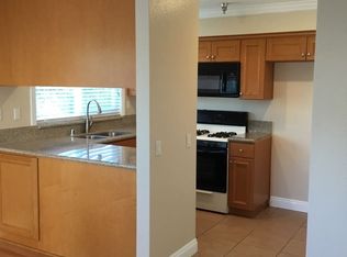 272 S Poplar Ave APT 301, Brea, CA 92821