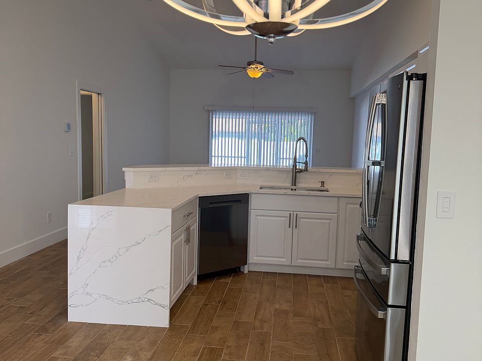 1st image of 4509 SW Santa Barbara Pl