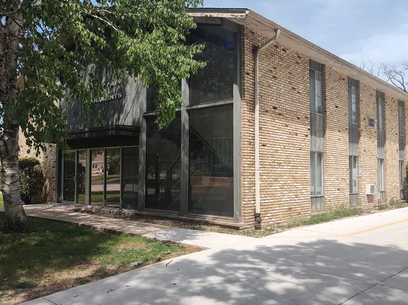 6272 N 101st St #1, Milwaukee, WI 53225