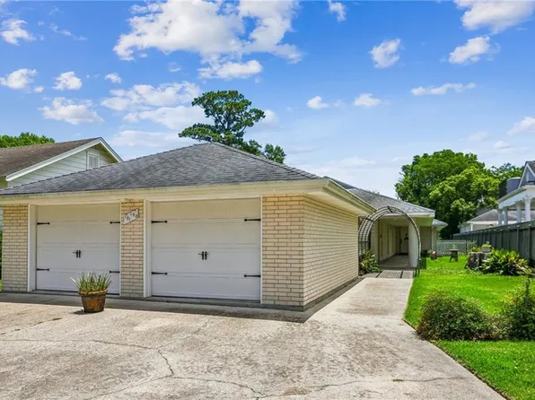 121 Ridgeway Dr, Metairie, LA 70001