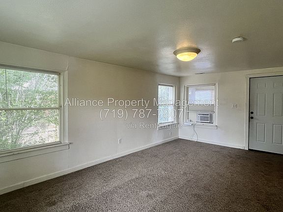 5th image of 2519 E Monument St