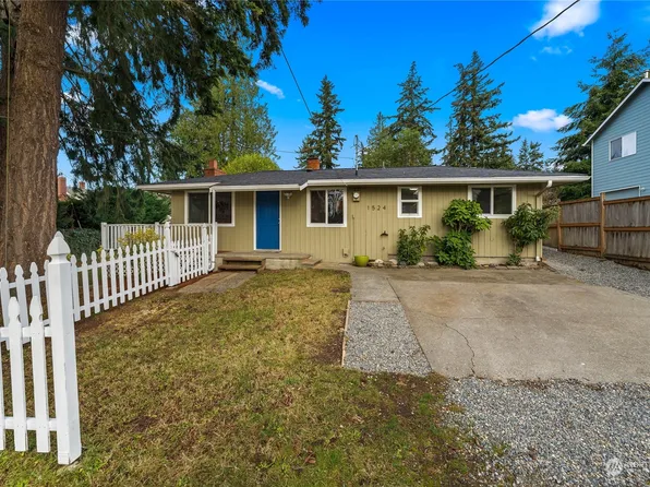 1524 NW 200th Street, Shoreline, WA 98177