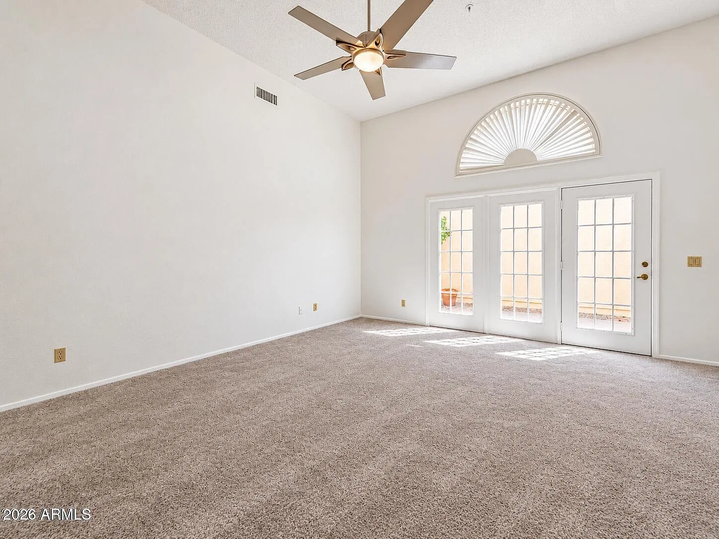 3 bed, 2.0 bath, 1812 sqft, $3,500 — Photo 2