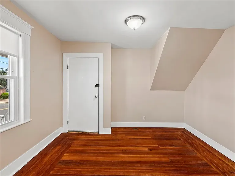 115 Sagamore Ave #1 — Photo 6