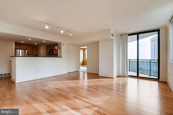 414 Water St #1903 — Photo 4