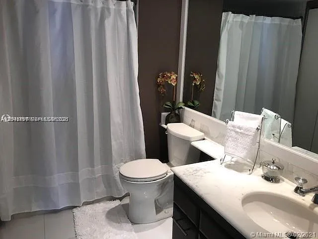 19707 Turnberry Way #23F — Photo 24