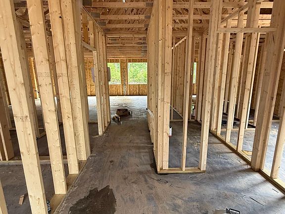 5th image of 13758 Oakwood Dr