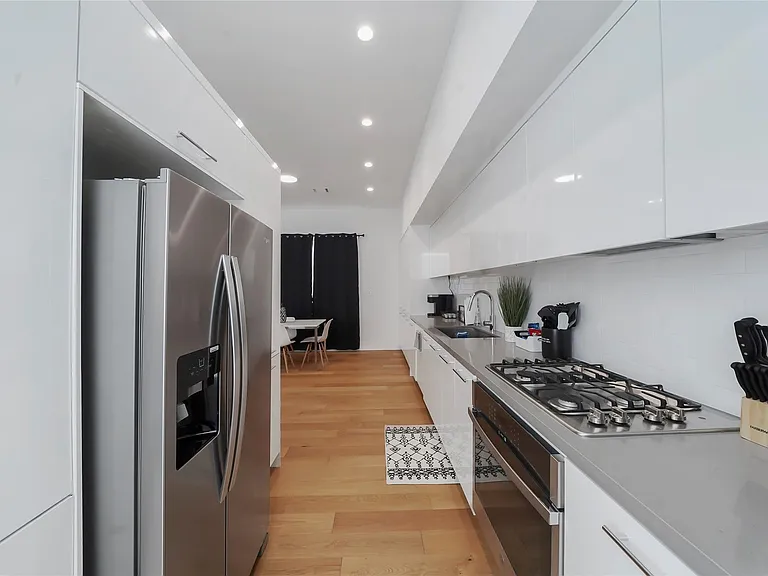 3511 Bell St — Photo 11