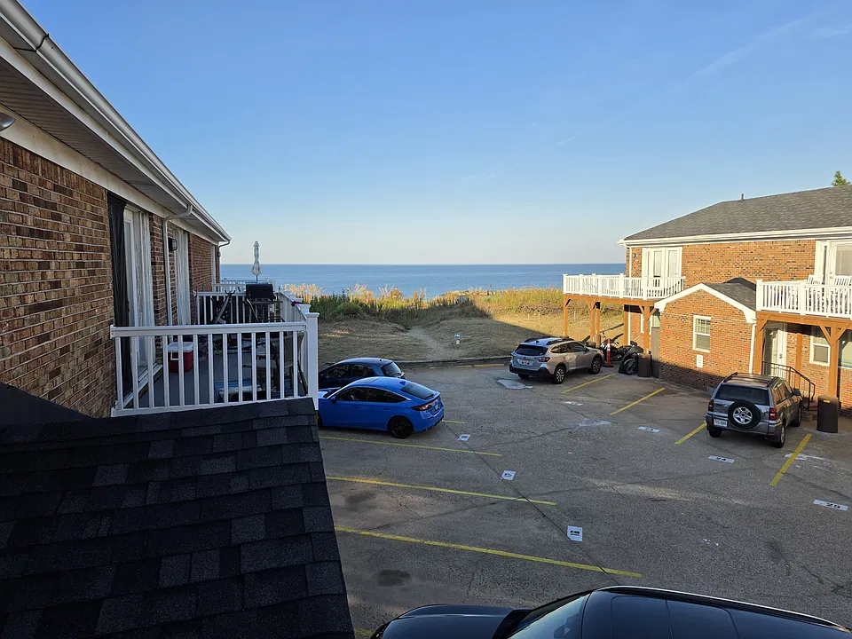 946 W Ocean View Ave #15