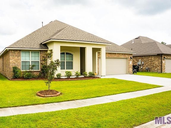 2nd image of 40124 Chestnut Oak Dr