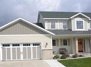 2717 Colleen St NE, Rochester, MN 55906