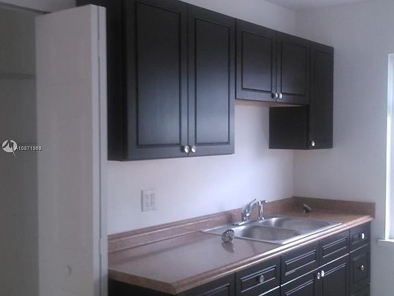 5th image of 2132 McKinley St #1