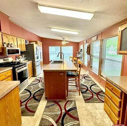4th image of 13633 Iris Ln
