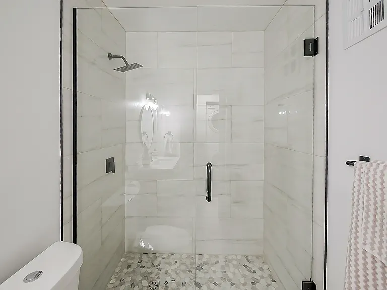 All New Luxury Living In Plymouth — Photo 81