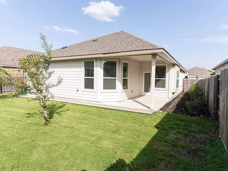 1917 Colonial Ave — Photo 15