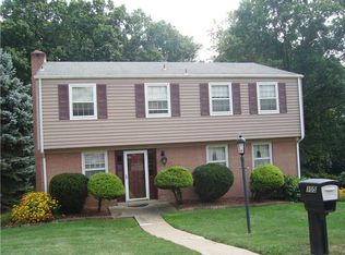 105 Darlene Dr, Pittsburgh, PA 15237